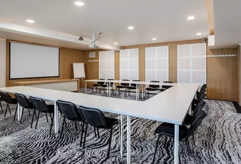 Отель River Park