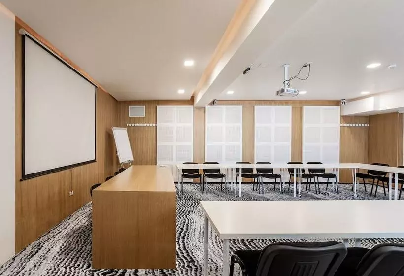 Отель River Park