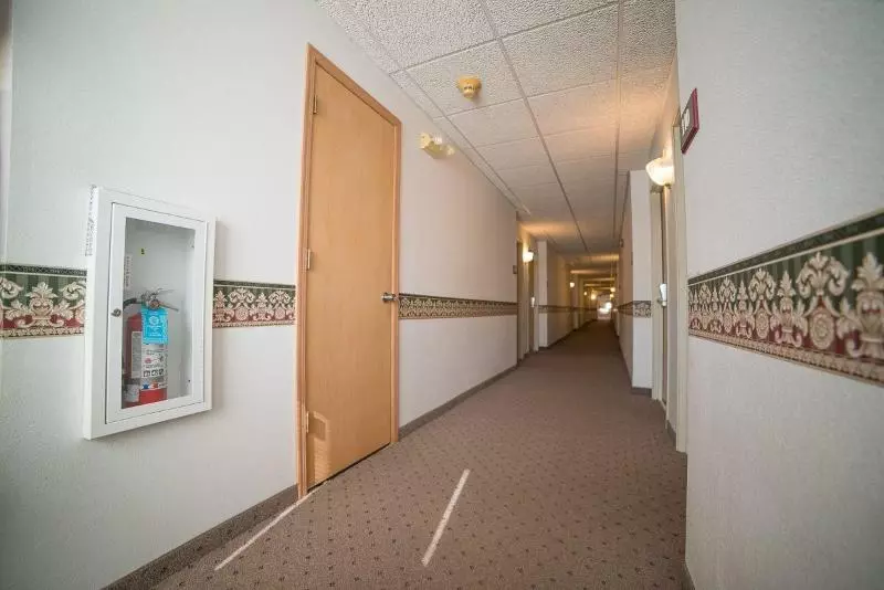 호텔 River Valley Inn & Suites