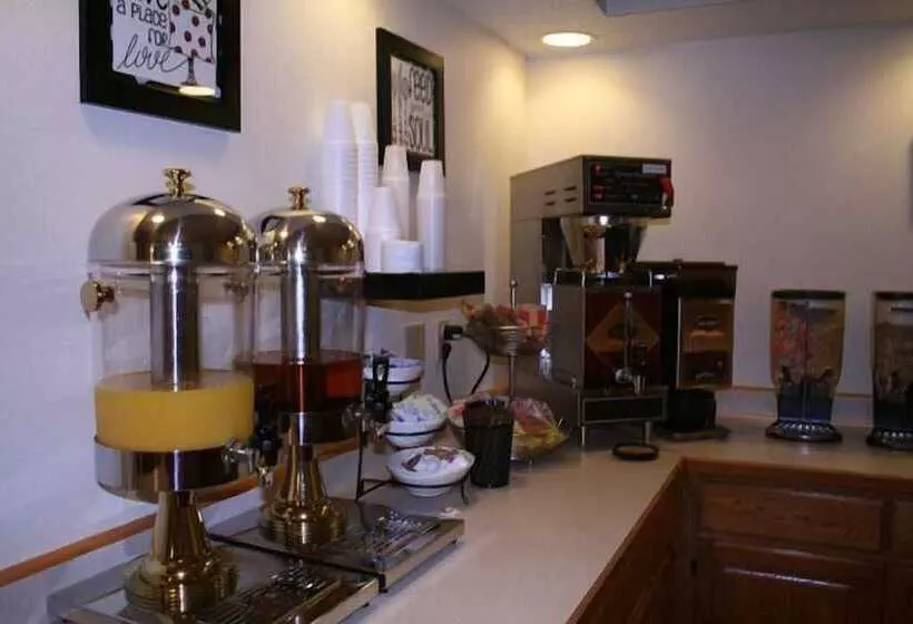 호텔 River Valley Inn & Suites