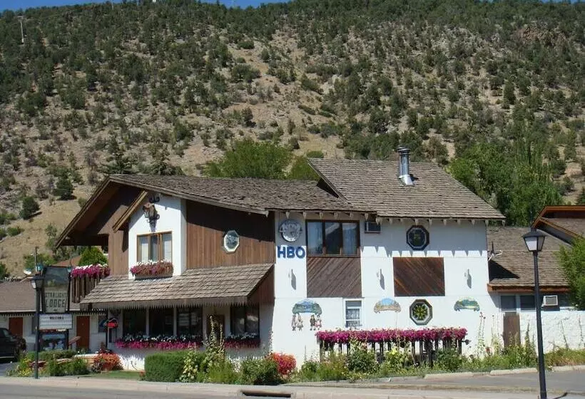 فندق Starlight Lodge