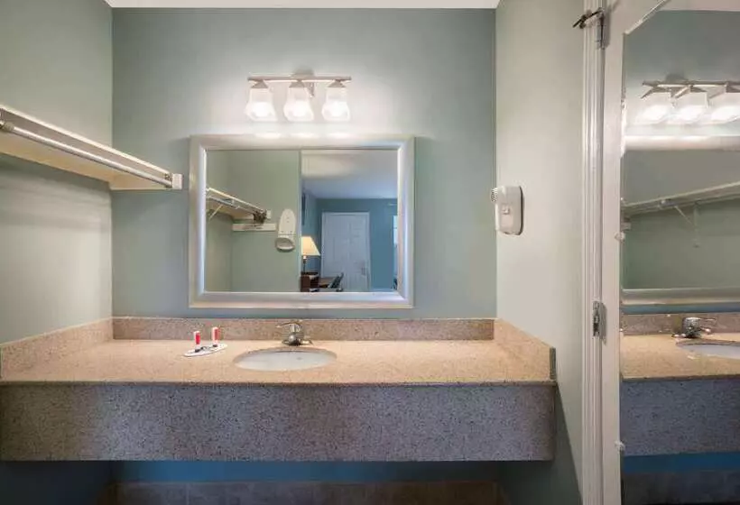 בית מלון כפרי Travelodge By Wyndham Santee