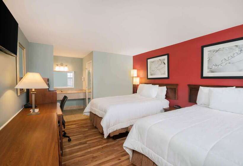 Отель Travelodge By Wyndham Santee