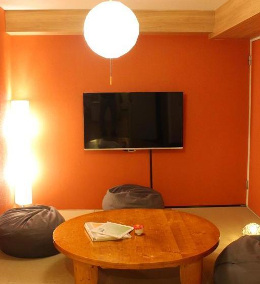 K S House Tokyo Travelers Hostel