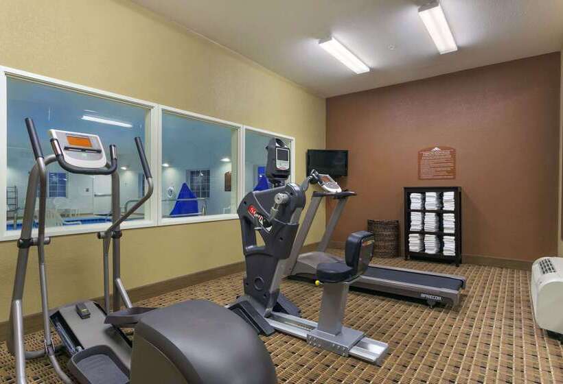 Microtel Inn & Suites By Wyndham Minot