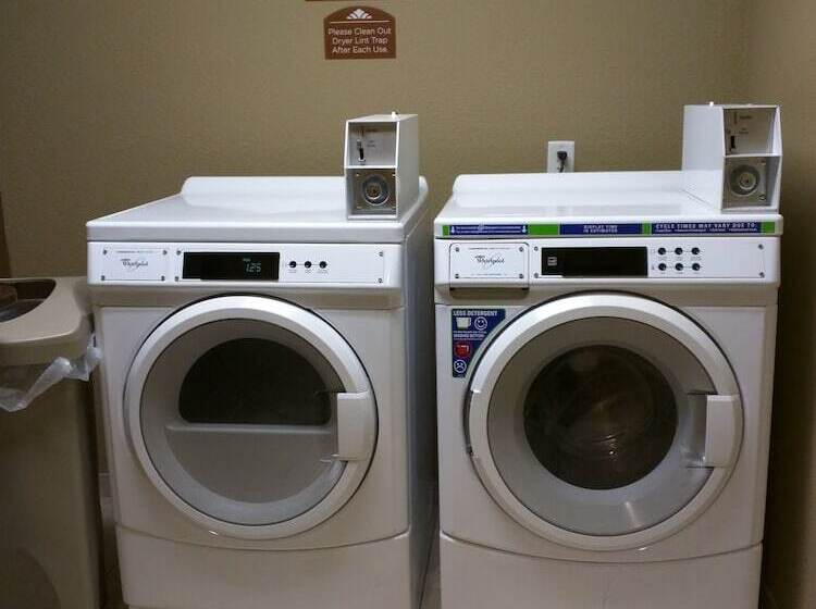 Microtel Inn & Suites By Wyndham Minot