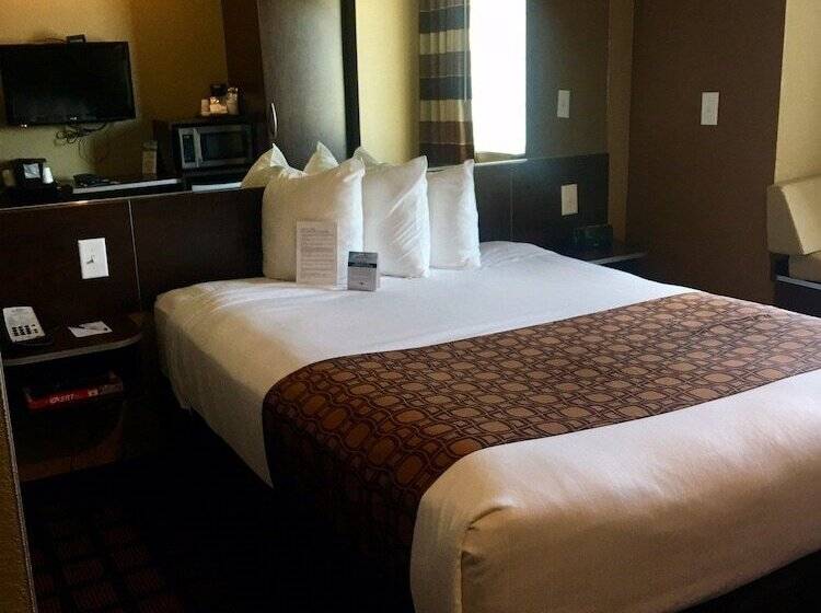 Microtel Inn & Suites By Wyndham Minot