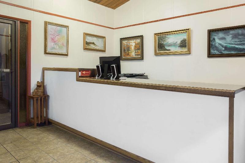 モーテル Knights Inn Boardman