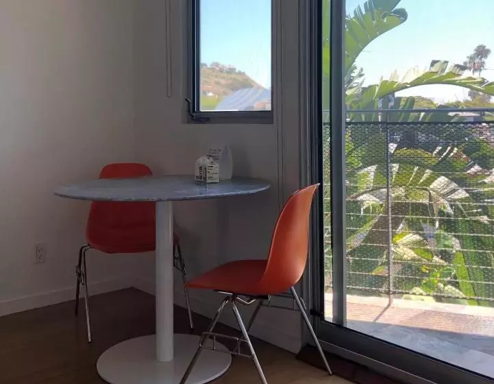 מוטל The M Malibu