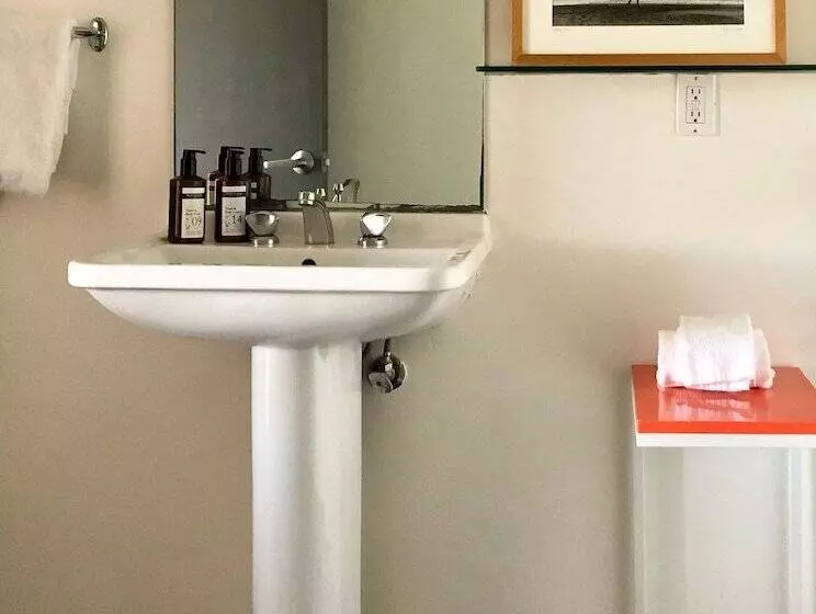 מוטל The M Malibu