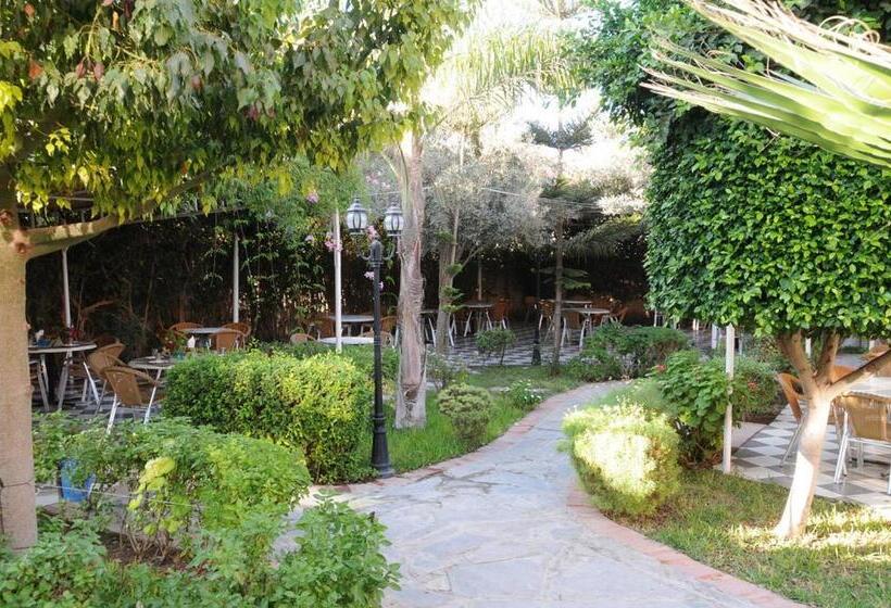 Резиденция Nomad Spirit Hotel & Surfcamp