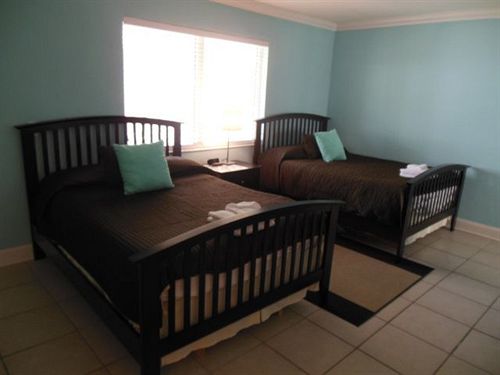 The Harbor Beach Inn