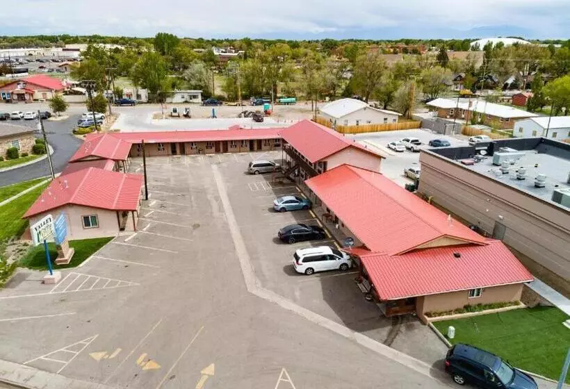 Valley Motel