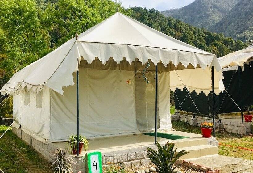 בית מלון כפרי Tatva Bir Tents And