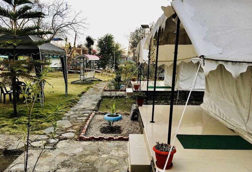 בית מלון כפרי Tatva Bir Tents And