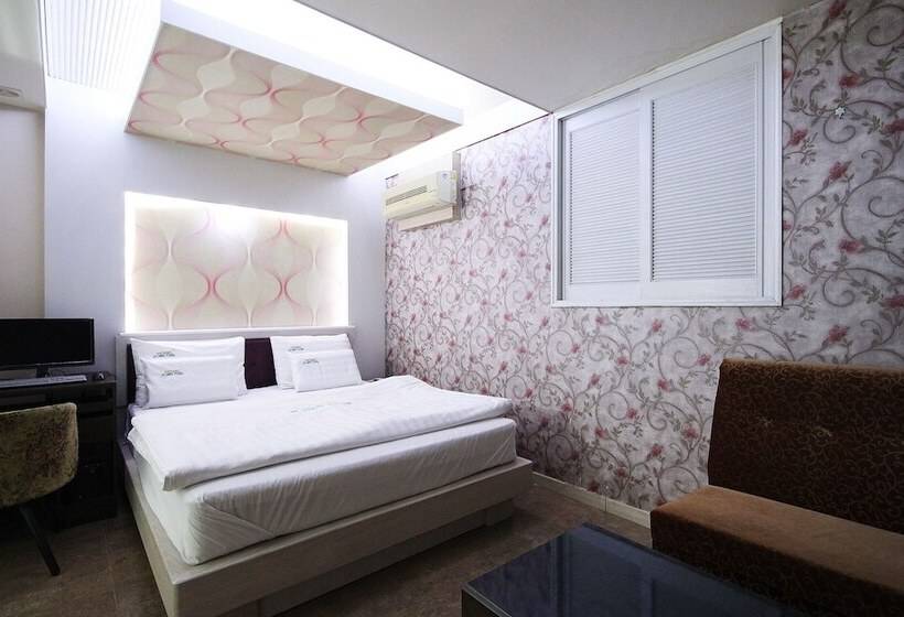 מוטל Daegu Icheondong W New York