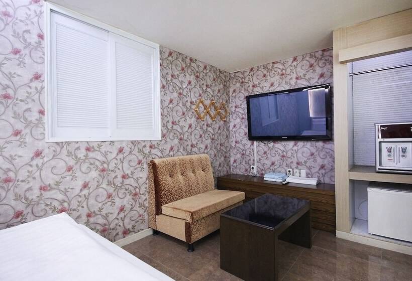 מוטל Daegu Icheondong W New York