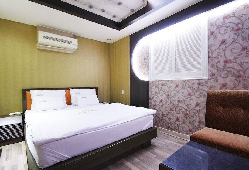 מוטל Daegu Icheondong W New York