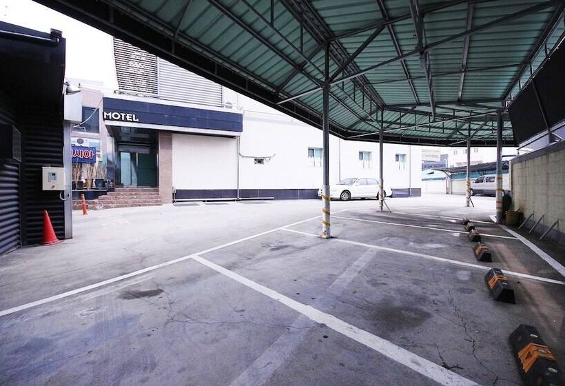 מוטל Daegu Icheondong W New York