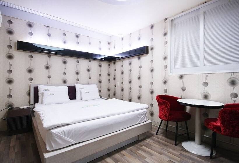 מוטל Daegu Icheondong W New York