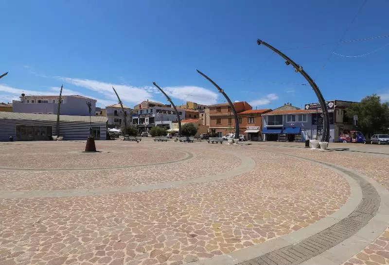 ペンション The Square Castelsardo