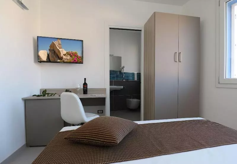 ペンション The Square Castelsardo