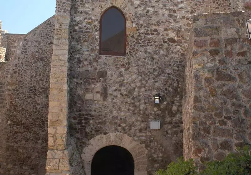 ペンション The Square Castelsardo