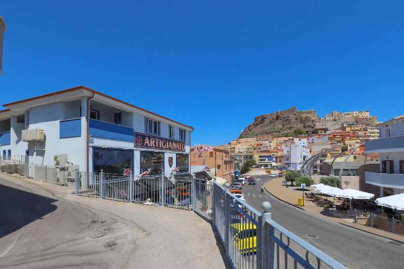 פנסיון The Square Castelsardo