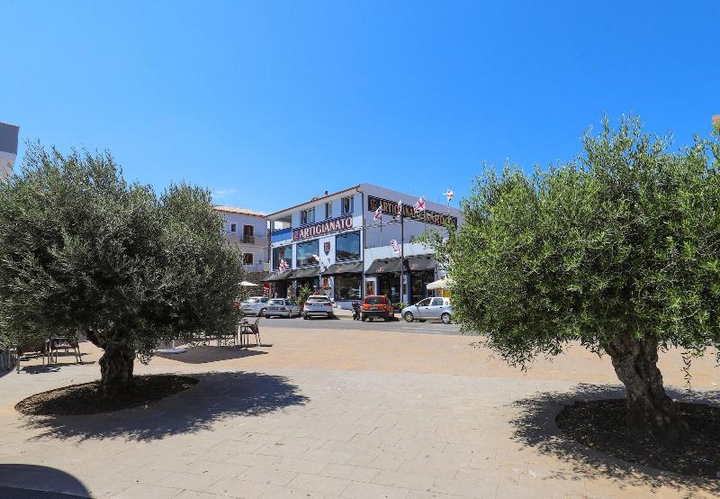 פנסיון The Square Castelsardo