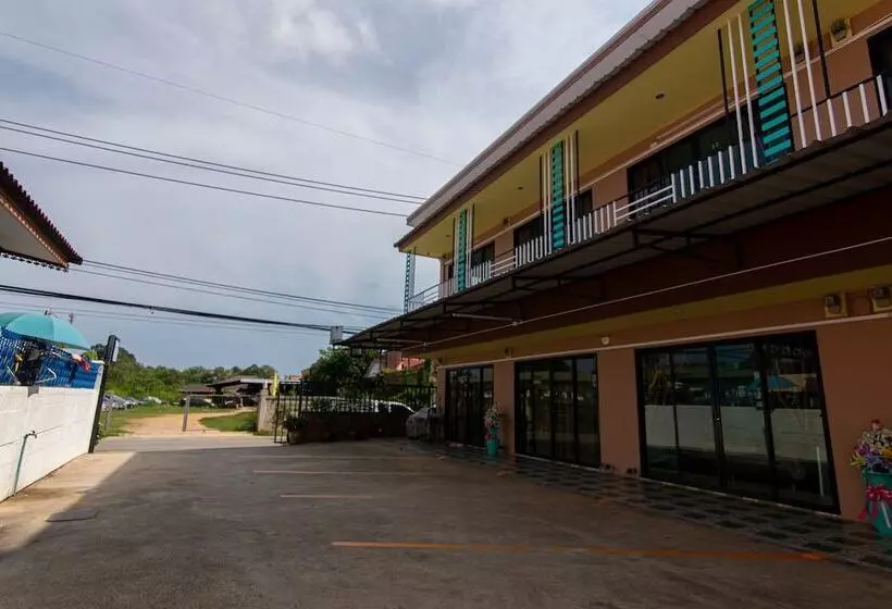 Hotelli Brown Home Sattahip @ 19