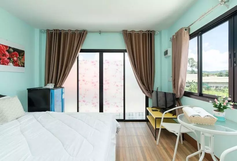 Hotelli Brown Home Sattahip @ 19