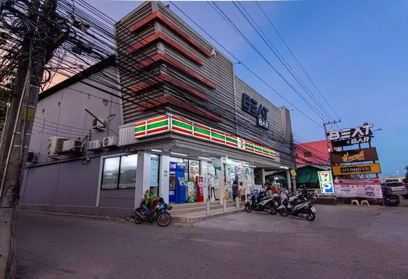 Hotelli Brown Home Sattahip @ 19