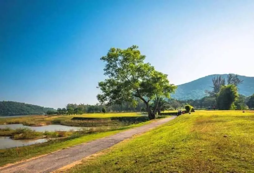 هتل Grand Sattahip