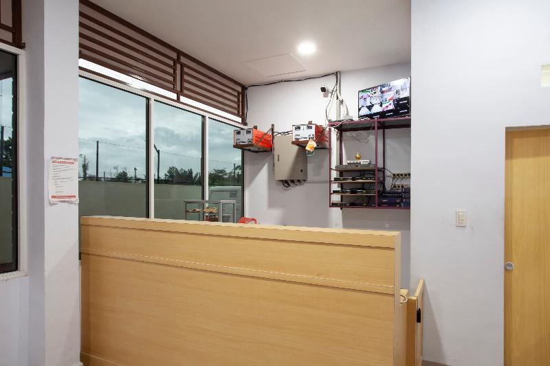 ホテル Sopou Penginapan Rinal & Tuah By Oyo Rooms