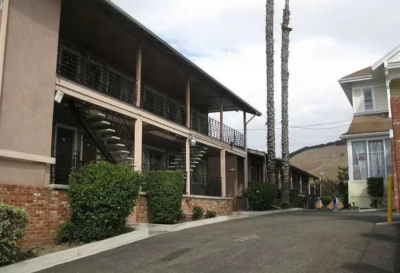 Fremont Frontier Motel