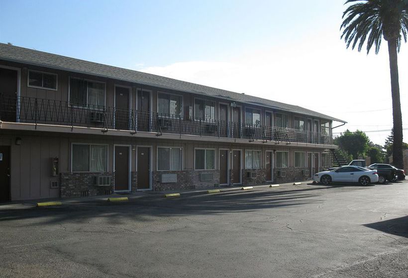 Fremont Frontier Motel