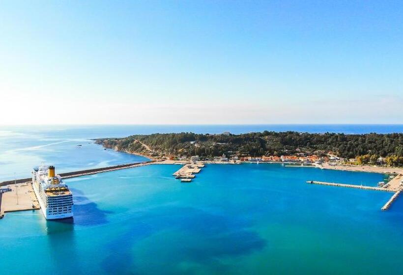 בית מלון כפרי Arethousa