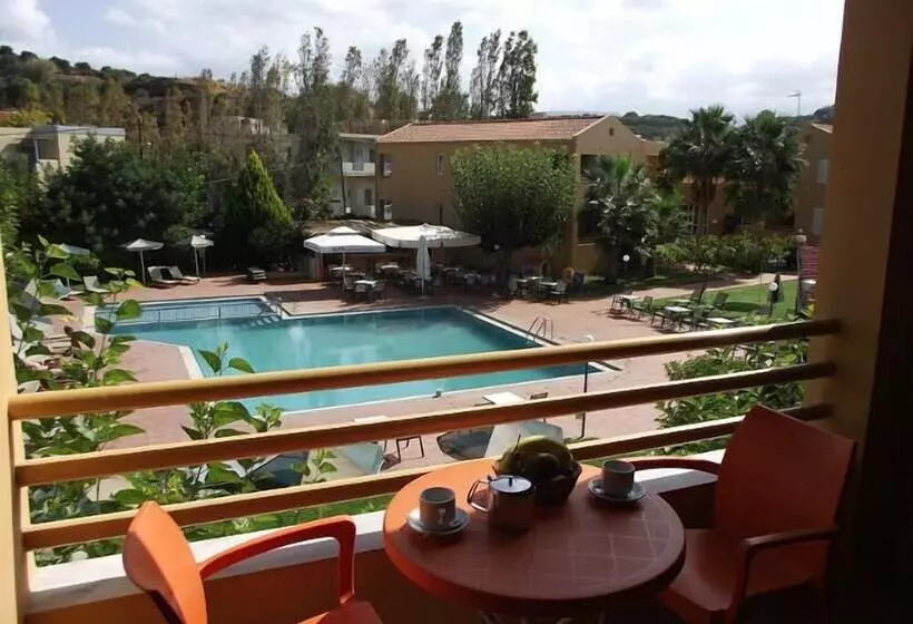 Отель Golden Sand