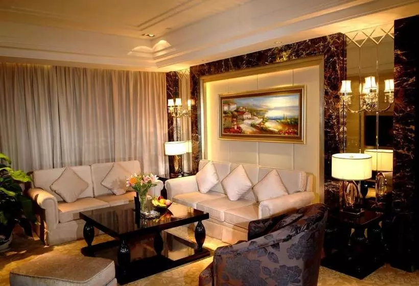 Venus Royal Hotel Yingbin Guangzhou Airport