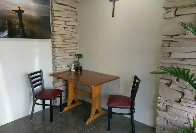 ホテル Longview Inn