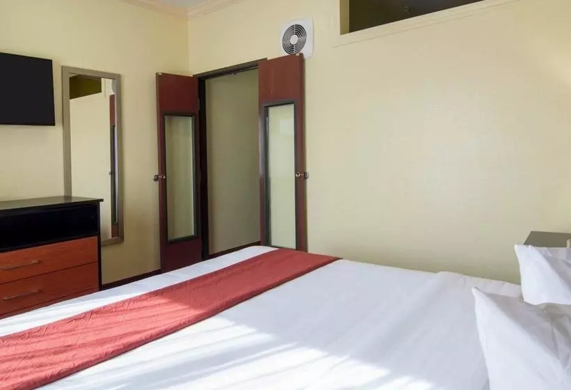 酒店 Springwood Suites Houston Iah Beltway 8