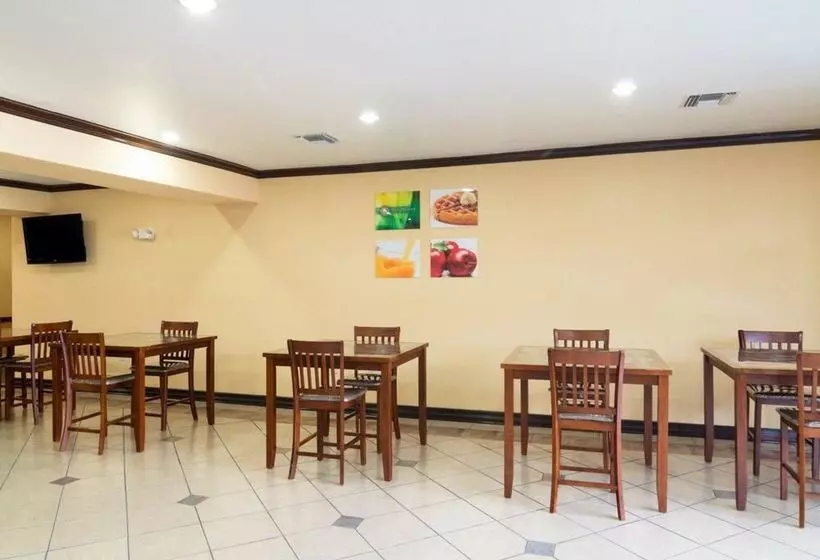 酒店 Springwood Suites Houston Iah Beltway 8