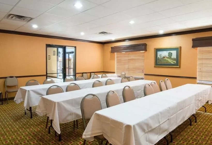 酒店 Springwood Suites Houston Iah Beltway 8