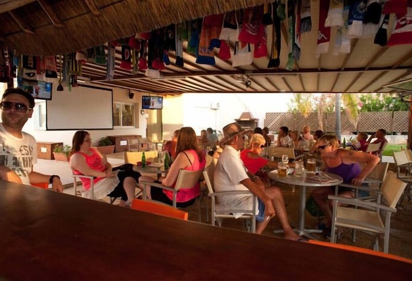 Отель Semiramis Suites