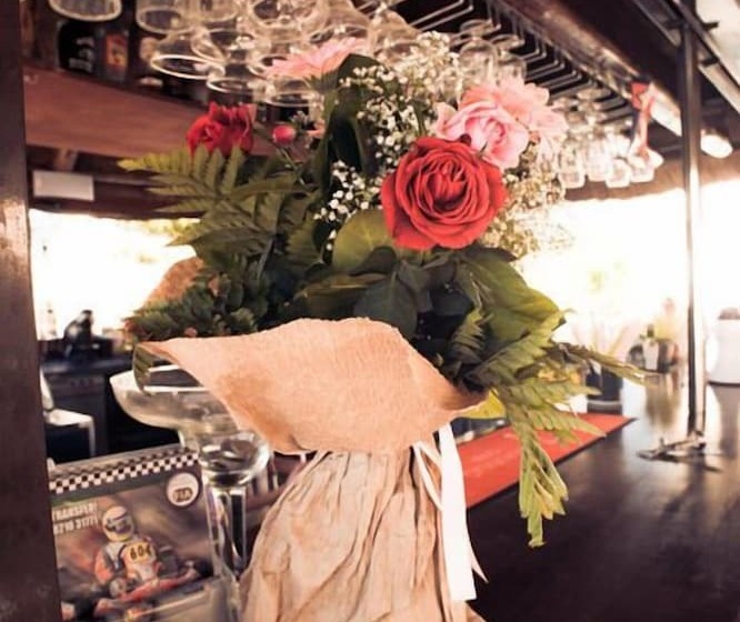 Отель Semiramis Suites