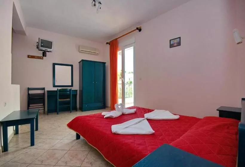 هتل Studios Nelli Alonissos