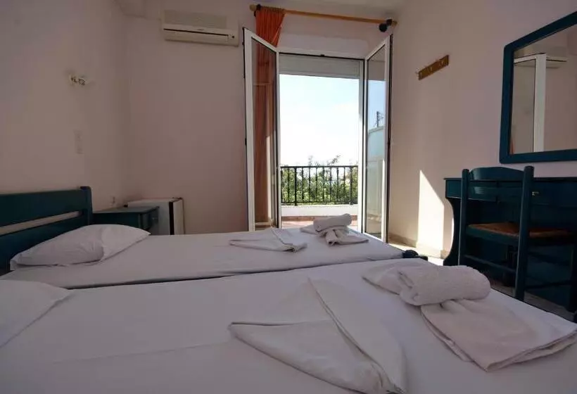 هتل Studios Nelli Alonissos