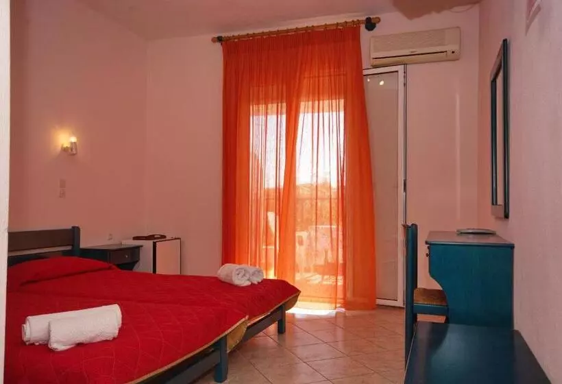 هتل Studios Nelli Alonissos