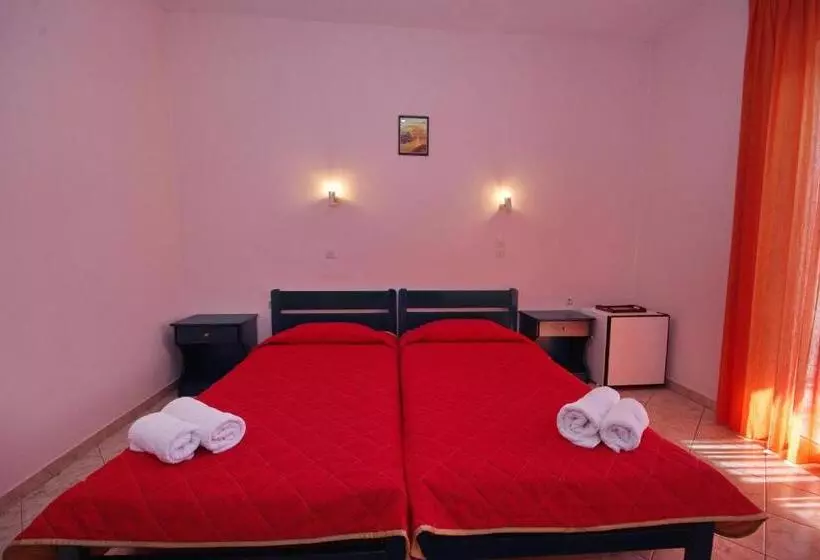 هتل Studios Nelli Alonissos