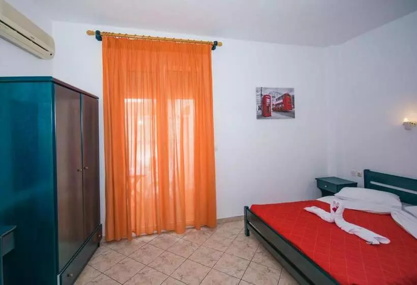 هتل Studios Nelli Alonissos